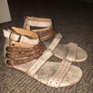 Bedstu Sandals
